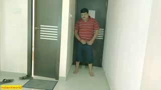 Middle aged neighbour fucking beautiful girl hindi reality sex.-1
