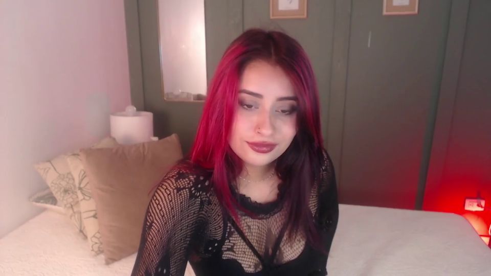 Webcam Solo Allison Dreams Sensual Poses Masturbation Show