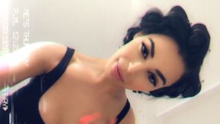 Olivia Berzinc () Oliviaberzinc - marilyn monroe look and guess what she doesnt wear panties new video 20-09-2018-0