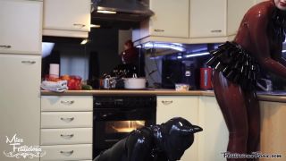 FetiliciousFans SiteRipPt 2With Dog Vador in Kitchen-2