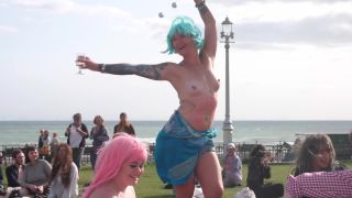 Free_The_Nipple_Brighton_2017-1