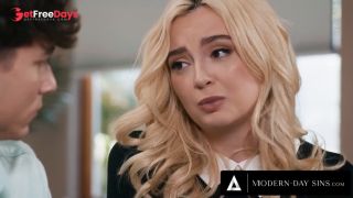 Mormon Virgin Lexi Lore Craves First Anal Creampie instead of Soaking with Hu...-2