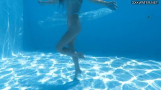 Swimming pool underwater naked babe bonnie dolce teen porn by ....-2