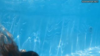 Swimming pool underwater naked babe bonnie dolce teen porn by ....-3
