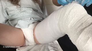 FetishClinicAR-DC-DoubleLegCasts-2