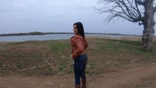 Cougar Beautiful Sugar Babe Tight Jeans Teasing-6