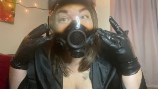 M@nyV1ds - rubberfoxx - Gloved GasMask BreathPlay with you-1