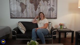 Julia winter - german pov mom casting - MILF-1