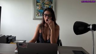 NicoleBelle  Virtual Sex Porn NicoleBelle – Fucking For Money A Real Life Story-1