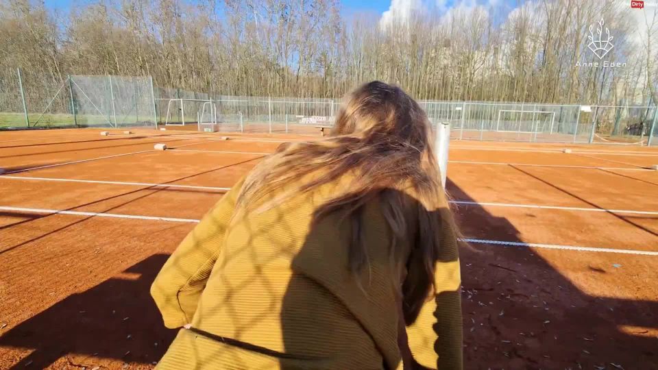 Anne-Eden - Vor dem Training wird gefickt  - 2021
