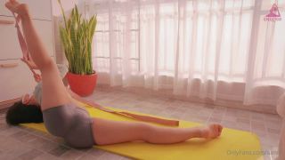 Aimier Yoga belt stretch with relaxation - 07-12-2021 - Onlyfans-9