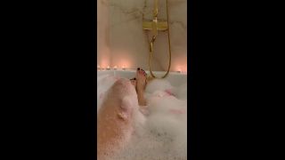 Kristina - kriss1one () Krissone - probably in a past life i was a mermaid because i love to take a bath 20-01-2021-0