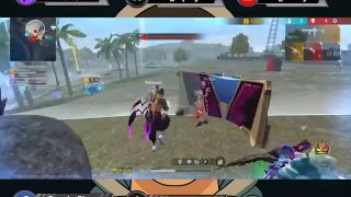 Jugando FREE FIRE y luego follando a mi duo-9