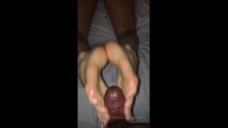 alyafeets  190902 having him cum all over my soles video on feet porn -7