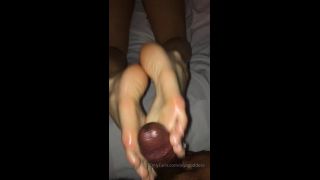 alyafeets  190902 having him cum all over my soles video on feet porn -8