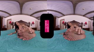 free porn clip 24 Laly Vallade in Souvenir de France - virtual reality - 3d porn -0