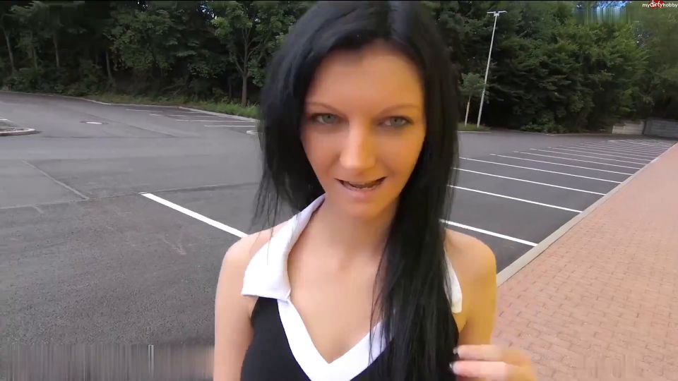 Cum Babes2Bang - Public Frust - Facial Blowjob nach dem Fussballspiel - Germany