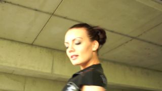 latex-girl.04099-1