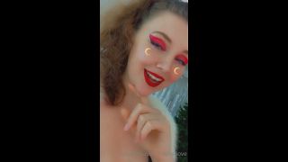 HayleeLove () Hayleelove - do you like the red 16-12-2020-1