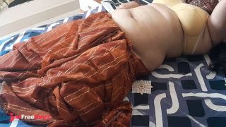 BHABHI CALLED MASSAGE MAN FOR FUN IN HINDI-2