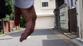MEYD-964 通勤ラッシュにベビーカーを押して電車に乗ってくる人妻は痴●されてもしかたない…。 産後敏感になった身体をビックビクさせて痙攣絶頂ー。 佐山愛-1