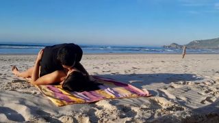 Cumshot TRAPPED ON THE BEACH, hot couple-1