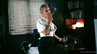 LouLou Petite Louloupetite - smokey sunday slomo smoke wtach me smoke slowly my vip members get sent every video 12-09-2021-3