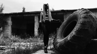 latex-girl.03755-7