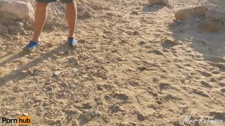 [Amateur] Wife lets Stranger Finger her on the Beach and Plays with 2 Cocks-1