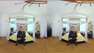 Video VR Intimacy 006 : Perfection Up Close : Cara Mell 1920p Ultra...-0