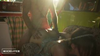 [K2S.CLUB] MickLiter - Unerbittlicher Hippie hatte beim Woodstock-Festival sex mit mir - Drei... - FullHD 1080P-7