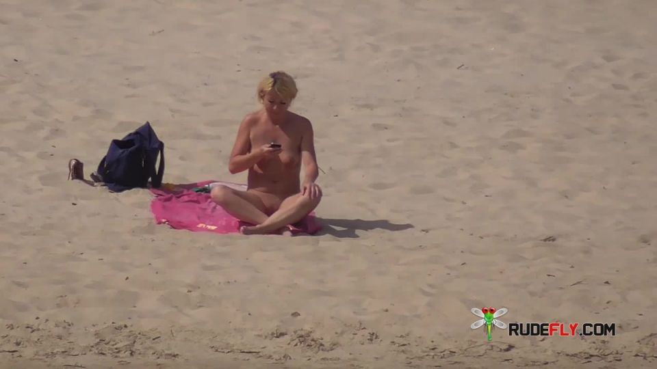 Nudist  the playing one  3