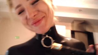 latex-girl.03574-2