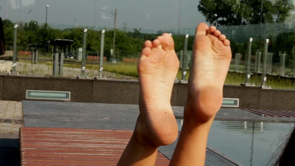 free adult video 32 ALEXIAS SWEATY SEXY FEET | sexy | femdom porn livejasmin fetish