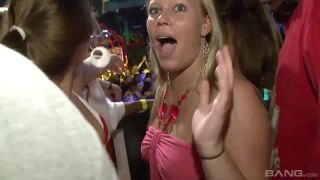 Spring Break Partiers Flash Their Tits At A Nightclub-7