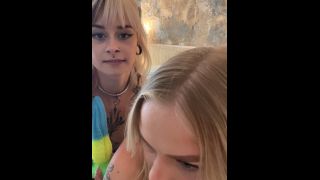 Sally Dinosaur - Webcam Mit Freundin Part 1 720P - Germany-5