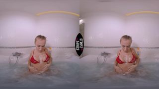 Stripzvr presents Bubbles – AISLIN | virtual reality | virtual reality-1