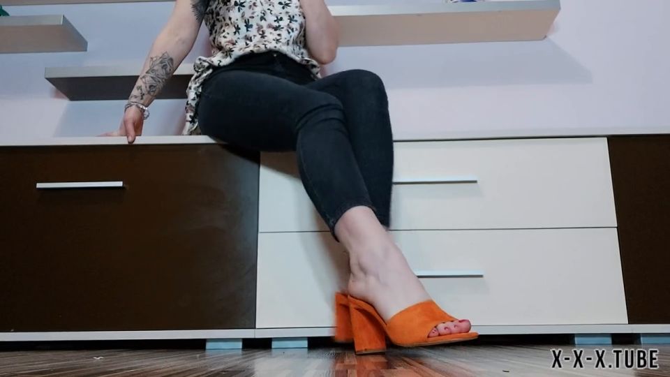  MoneyGoddesss   onlyfans Moneygoddesss Edging For New Orange Mules