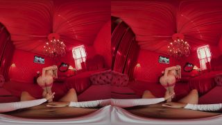 Heartbreak Hotel Emma Hix 12 - 01 - 2023 - Blonde-2
