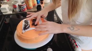 Indigo White Pt 2MAKING A PORNHUB CAKE¡ - INDIGO WHITE - 1080p-7