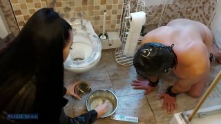 My Dirty Hobby - Strict Senz - Miss Alessa Milano Futtert aus der Toilette Teil 2 - Germany-1