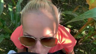 Amateur blonde facefucked in cornfield blowjob Throat GOAT-3