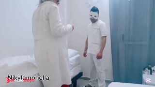 Dottoressa fa prelievo di sperma al paziente sborrata sul culo infermiere depravato - Nikylamonella-2