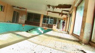 7939 Derelict Swimming Pool - Mistress Hannah Price-1