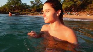 Zoe is in Hawaii and the smiles never end!(Hardcore porn)-3