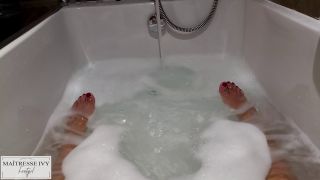 online porn clip 42 Maitresseivy - Un Bain Chaud Avec Moi Et Mes Pieds En Tunisie - UltraHD 2160p - femdom - asian girl porn cute feet fetish-2