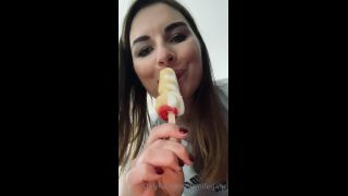 Jenifer Jane Jeniferjane - hmmm do you like ice cream i love it 01-05-2021-7