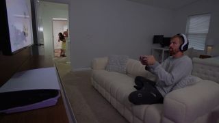Brooke Tilli - Cheating Wife Fucks Big Dick Painter Hired By Distracted Husband 1080P - Reverse cowgirl-6