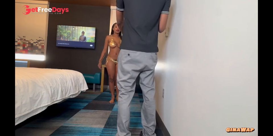 Busty Porn Actress Begs to Fuck Big Dick Delivery Guy
