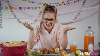  Mukbang Her-0